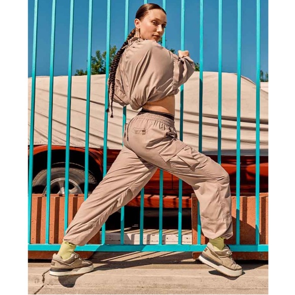 UGG Goldencrush Platform Sneaker Shoes | Size 8 - Picture 3 of 15